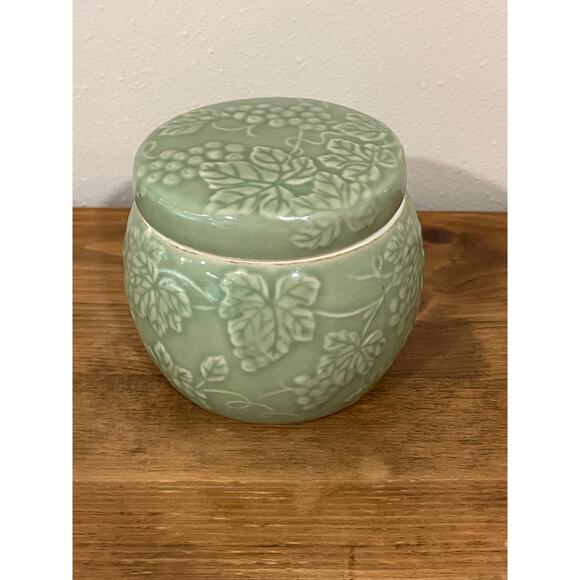 Andrea by Sadek Chopsticks Ceramic Jar with Lid Green Grape Leaf Motif Vintage - Picture 4 of 9